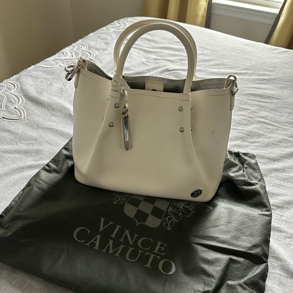 Vince Camuto summer crossbody with dust bag